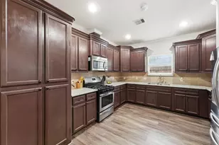17607 Possums Run Dr, Humble, TX 77396 - Photo 3