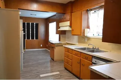 4015 Lakeshore Drive, Port Arthur, TX 77642 - Photo 5