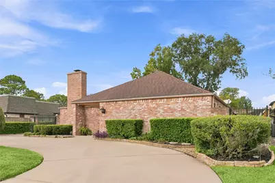 2907 Fairway Drive, Sugar Land, TX 77478 - Photo 5
