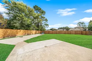 12306 Old River Dr, Baytown, TX 77523 - Photo 23
