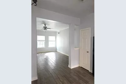 315 Plaza Del Sol Park, Houston, TX 77020 - Photo 3