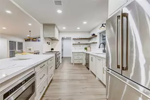 9219 Timberside Dr, Houston, TX 77025 - Photo 15