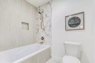 9219 Timberside Dr, Houston, TX 77025 - Photo 29