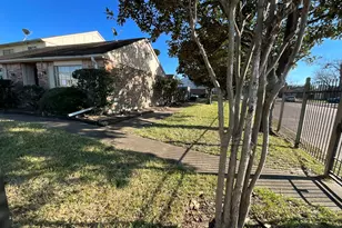 10803 Sandpiper Dr, Houston, TX 77096 - Photo 3