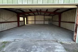 307 S Market St, Louise, TX 77455 - Photo 37