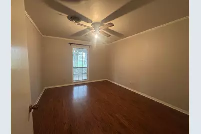 307 S Market Street, Louise, TX 77455 - Photo 17