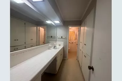 307 S Market Street, Louise, TX 77455 - Photo 19