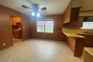 307 S Market St, Louise, TX 77455 - Photo 7