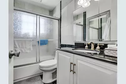 2121 Fountain View Drive #H1, Houston, TX 77057 - Photo 21