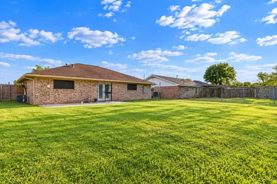 3914 Beran Drive, Houston, TX 77045 - Photo 33