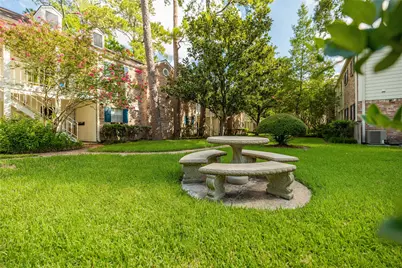 869 Wax Myrtle Lane #A, Houston, TX 77079 - Photo 3