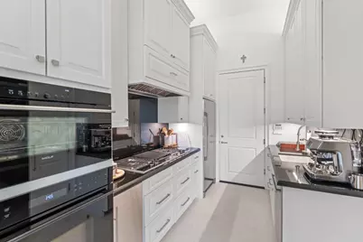 2810 Westgrove Lane, Houston, TX 77027 - Photo 13