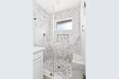 5515 Warm Springs Road, Houston, TX 77035 - Photo 9