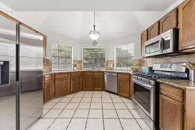 2230 Saint James Place, Pearland, TX 77581 - Photo 7