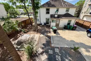 2330 Dorrington St, Houston, TX 77030 - Photo 9