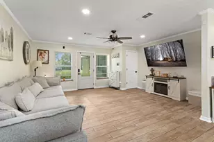 2457 E Norman Cir, Orange, TX 77630 - Photo 9