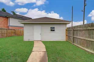 13803 Purplemartin St, Houston, TX 77083 - Photo 33