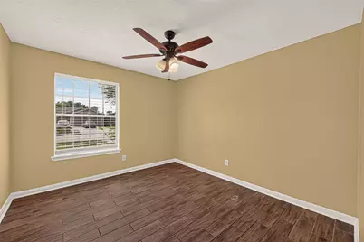 12818 Huntington Field Drive, Houston, TX 77099 - Photo 15