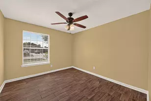 12818 Huntington Field Dr, Houston, TX 77099 - Photo 15