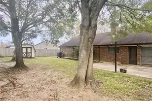 303 Desert Willow Ct, League City, TX 77573 - Photo 19