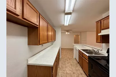 8287 Creekbend Drive #8287, Houston, TX 77071 - Photo 9