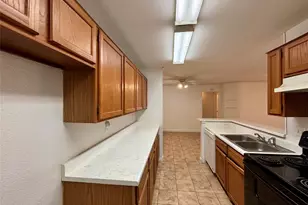 8287 Creekbend Dr, Houston, TX 77071 - Photo 9