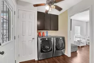 7714 Helmers St, Houston, TX 77022 - Photo 31