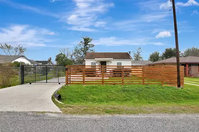 7714 Helmers Street, Houston, TX 77022 - Photo 1