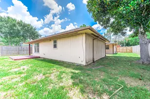 1922 Arcadia Dr, Sugar Land, TX 77498 - Photo 31