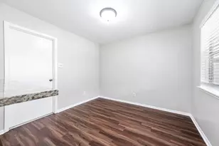 1922 Arcadia Dr, Sugar Land, TX 77498 - Photo 15