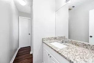 1922 Arcadia Dr, Sugar Land, TX 77498 - Photo 25