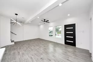 7412 Carver Rd, Houston, TX 77088 - Photo 9