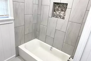 959 Festival Dr, Houston, TX 77062 - Photo 27