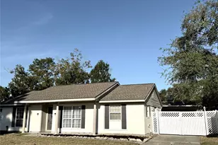 959 Festival Dr, Houston, TX 77062 - Photo 3