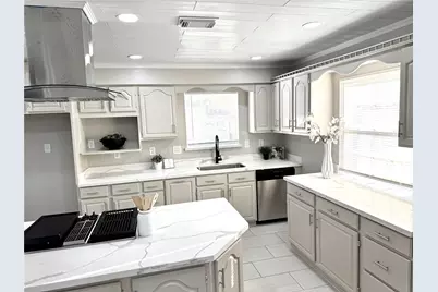 959 Festival Drive, Houston, TX 77062 - Photo 9