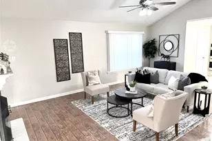 959 Festival Dr, Houston, TX 77062 - Photo 5