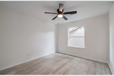 2030 Creek Shore Lane, Pearland, TX 77581 - Photo 25