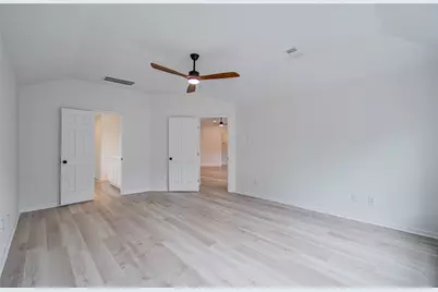 2030 Creek Shore Lane, Pearland, TX 77581 - Photo 21