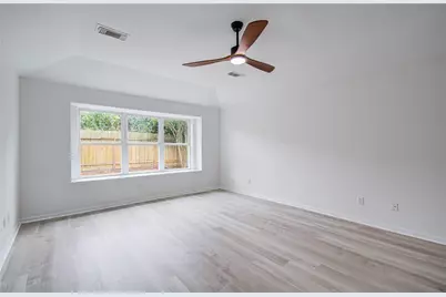 2030 Creek Shore Lane, Pearland, TX 77581 - Photo 19