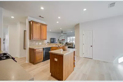 2030 Creek Shore Lane, Pearland, TX 77581 - Photo 17