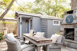104 W Bell St, Fayetteville, TX 78940 - Photo 7