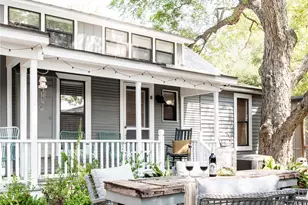 104 W Bell St, Fayetteville, TX 78940 - Photo 5