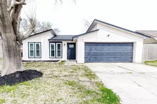 3402 Pecan Grove Dr, Baytown, TX 77521 - Photo 1