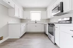 3402 Pecan Grove Dr, Baytown, TX 77521 - Photo 5