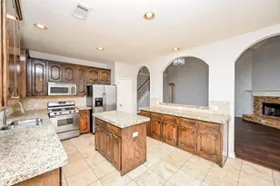 8135 Cove Timbers Ln, Tomball, TX 77375 - Photo 11