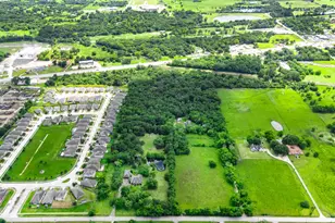 1355 County Rd 145, Alvin, TX 77511 - Photo 43