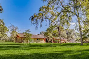 604 N Clear Creek Dr, Friendswood, TX 77546 - Photo 35