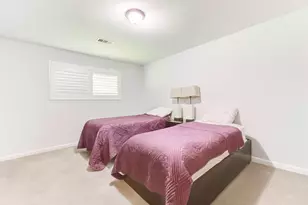 604 N Clear Creek Dr, Friendswood, TX 77546 - Photo 17