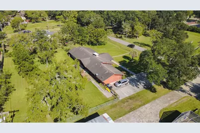 604 N Clear Creek Drive, Friendswood, TX 77546 - Photo 21