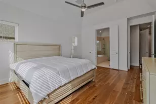 10943 Grove Tree Ln, Houston, TX 77043 - Photo 19